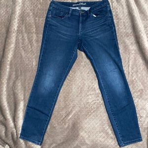 Universal Thread size 12/31 R jeans